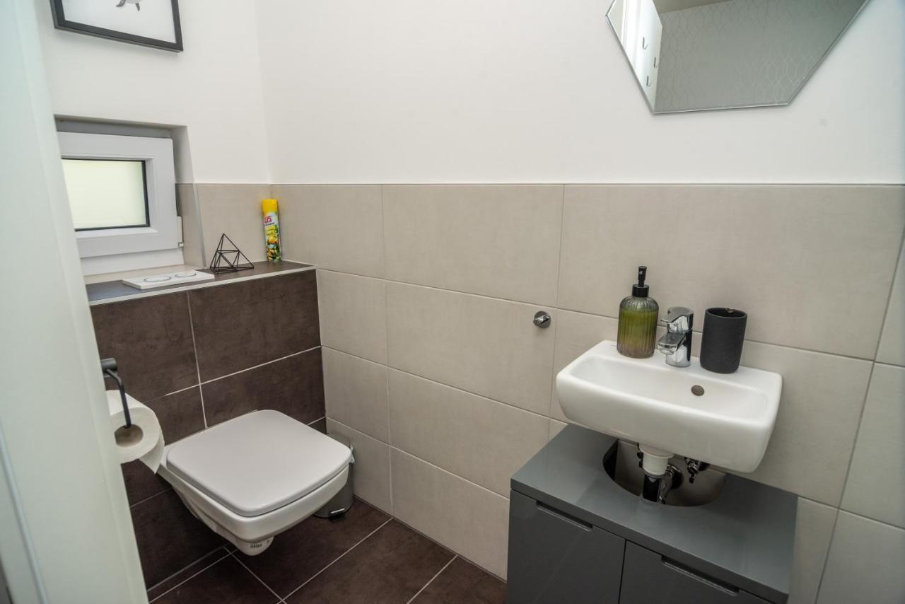 3 Bed Modern Family House In