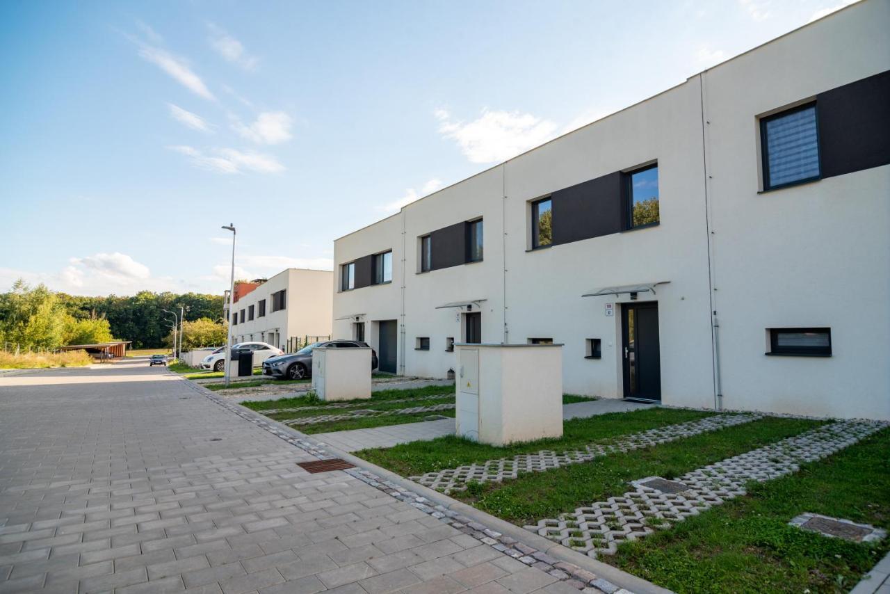 3 Bed Modern Family House In Prázdninový dům *