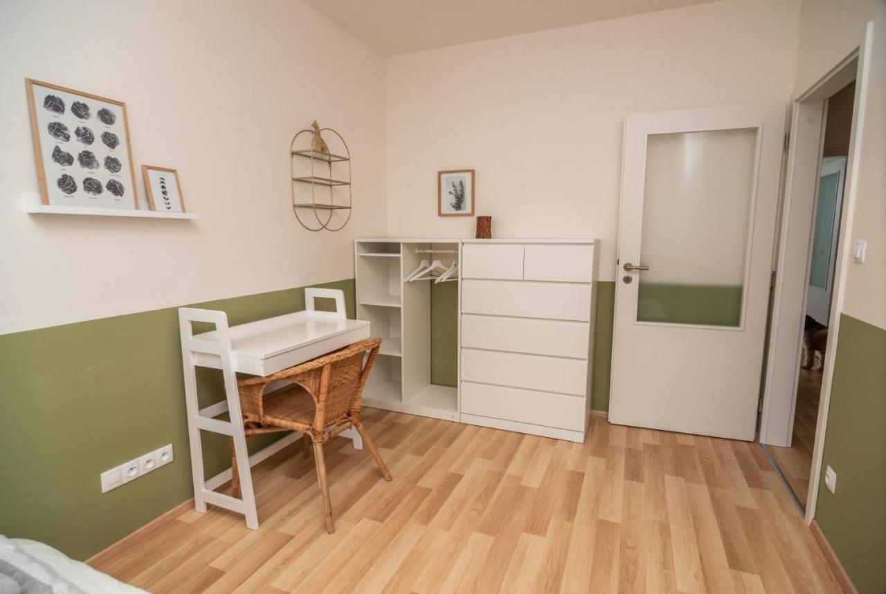 3 Bed Modern Family House In Mikulov